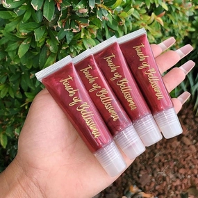 100 Pieces of 45x15mm Transparent Sticker Custom White Letter Makeup Eyelash Case Lip Gloss Label Lipstick Personality Your Logo,Waterproof Label for DIY Lip Gloss Bottle (Gold Lettering)