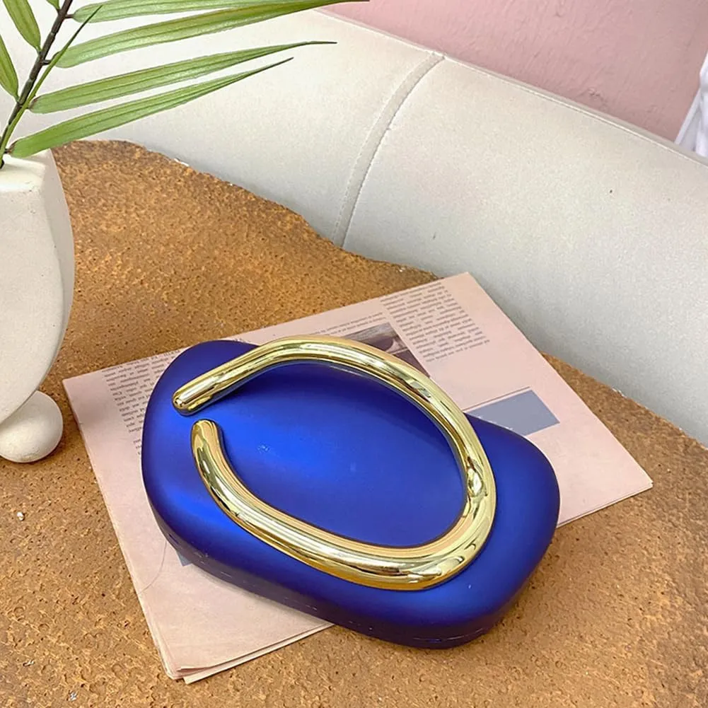 Clutch Purses for Women Gold Metal Evening Clutch Handbag Retro Burgundy Purse Chain Crossbody Bag Chic Party Bag