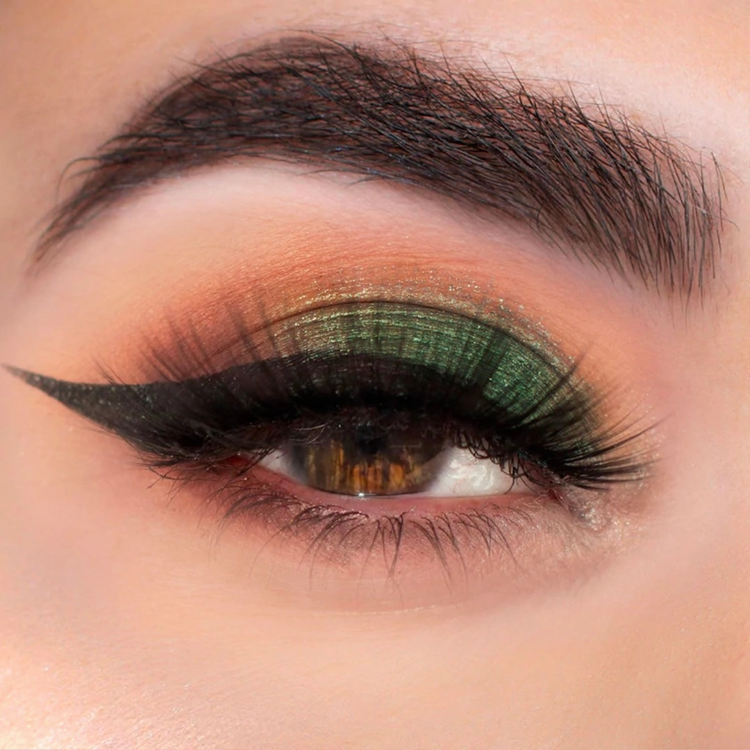Ella   Mila Makeup - Flirty Goddess (Eyeshadows   Blush   Highlighter)