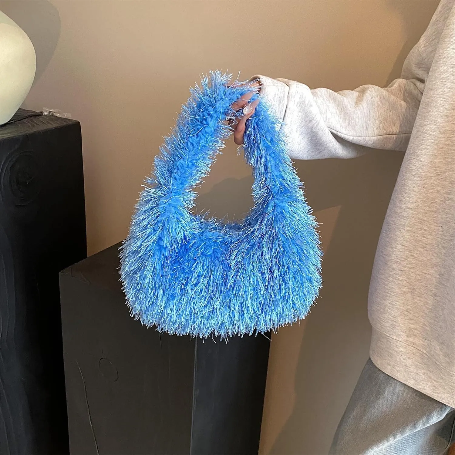 Faux Fur Fluffy Hobo Bag Furry Handbag Purse Y2K Fuzzy Tote Bag,Trendy Cute Plush Purse for Women