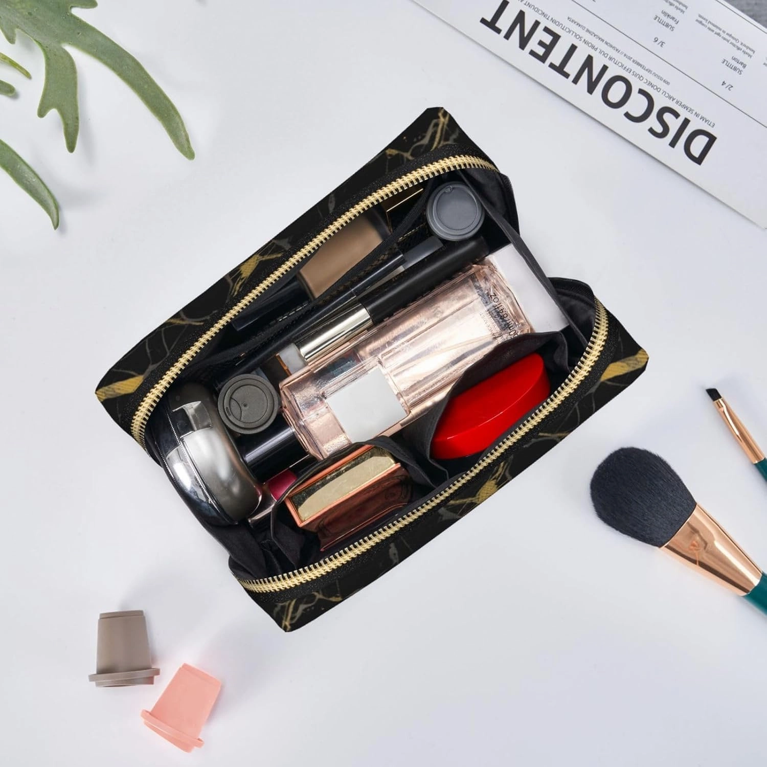 Gold Black Wallpaper Toiletry Pouch, Travel-Friendly Makeup Organizer For Makeup Brushes, Lipsticks