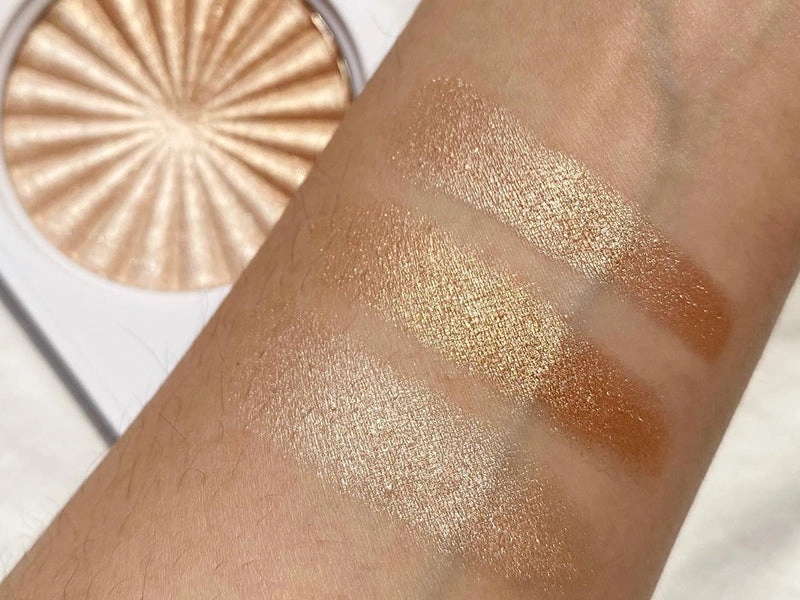 Highlighter - Milk & Cookies From Ofra Cosmetics