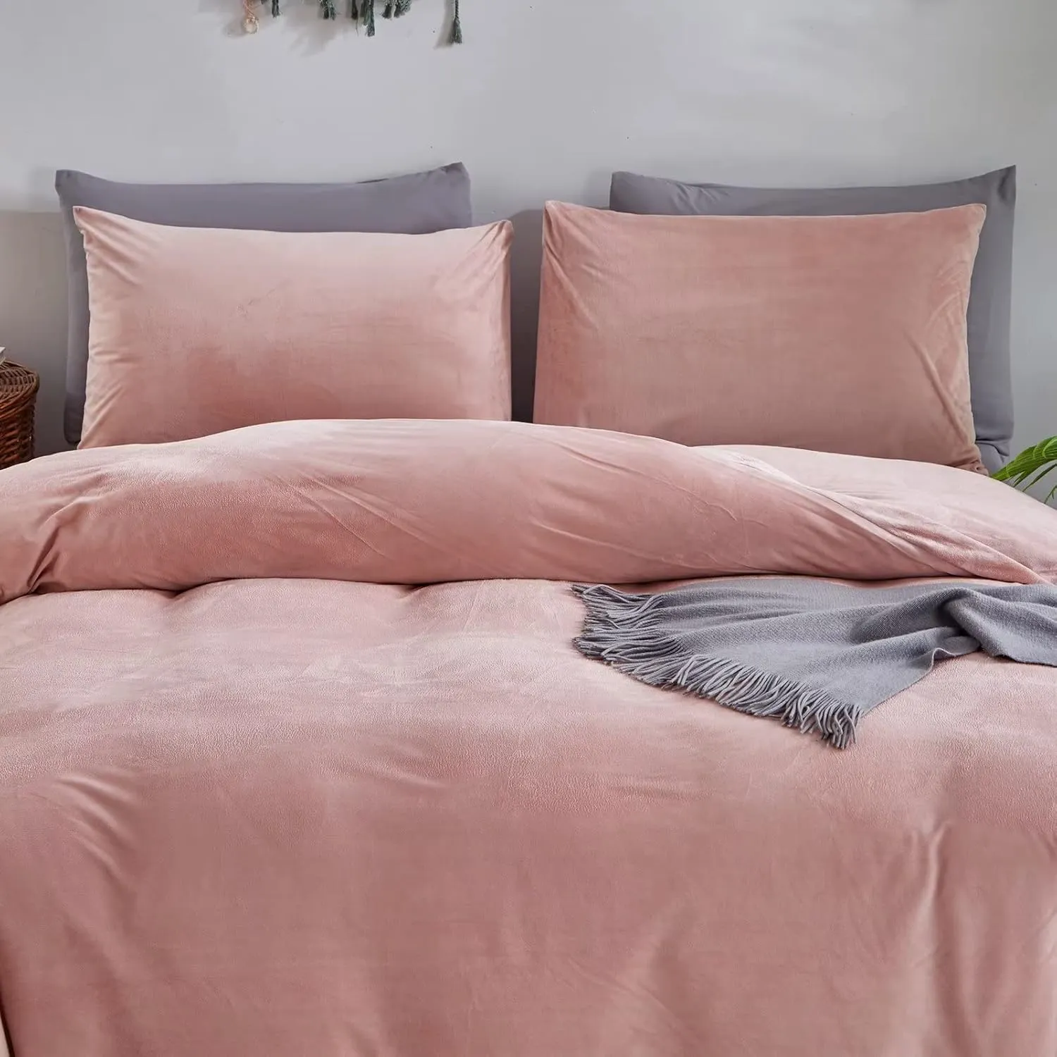 Houseri Velvet Pink Comforter Set Fluffy Light Bedding Sets King Blush Flannel Women Furry Dusty Sherpa Comforters Warm Fuzzy Blanket, King(90''*104''-Comforter)