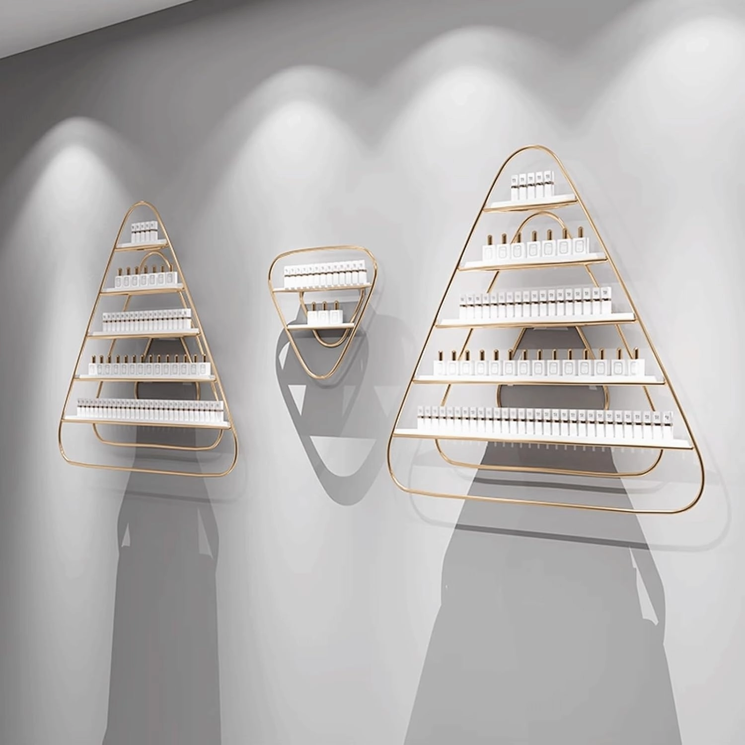 Metal Nail Polish Wall Rack Gold Triangle Display Rack Modern Makeups Lipstick Perfume Wall Shelf Cosmetic Display Shelves for Home Spa Salon