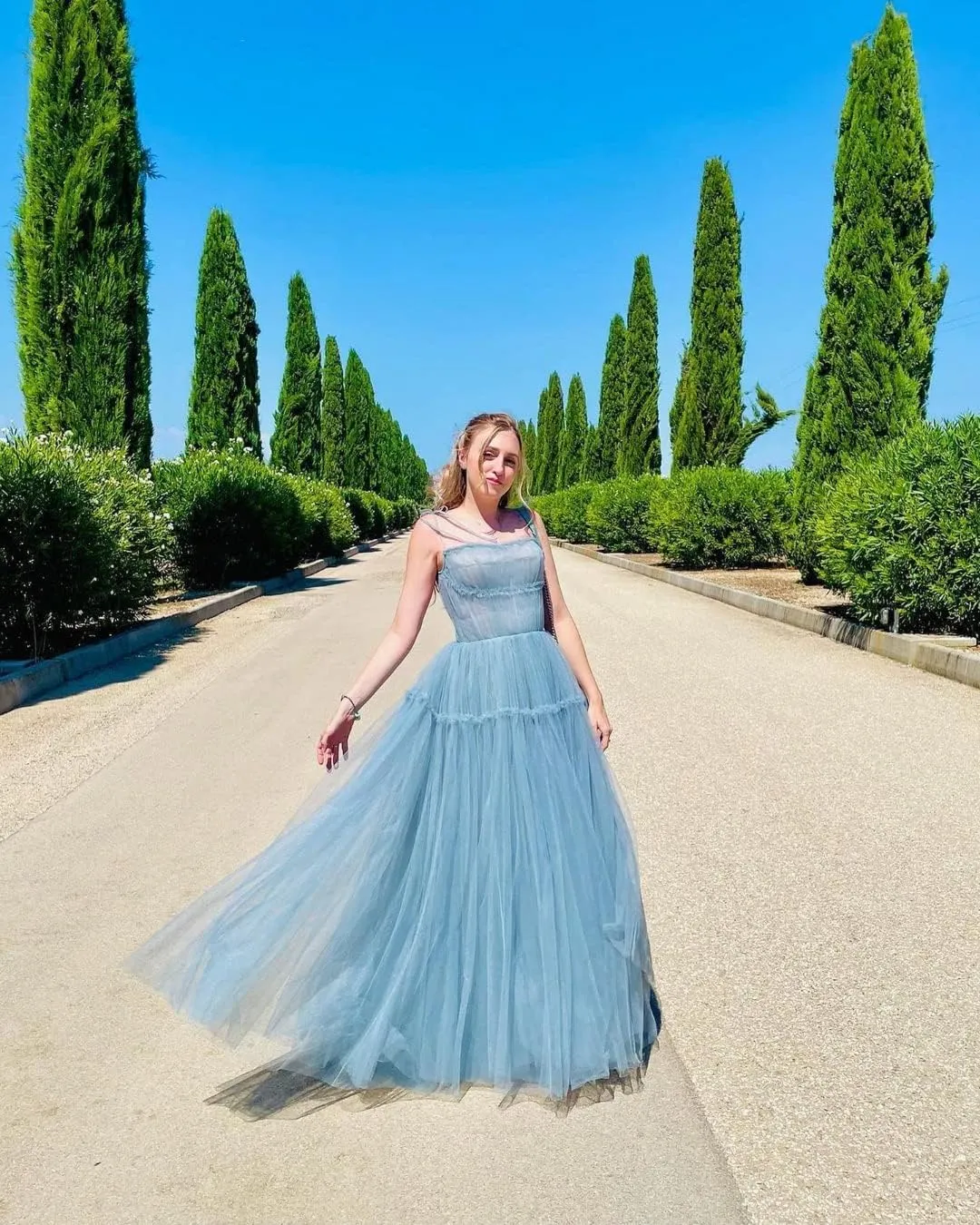 Spaghetti Straps Prom Dresses Tulle Long Formal Evening Party Gowns for Women Backless Bridesmaid Dress A-Line