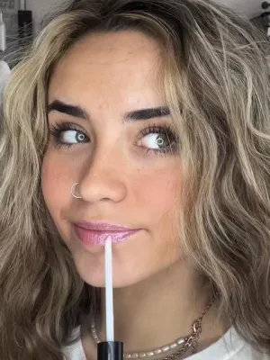 Sparkles & Lace Beauty - Ultra Glitter Lip Gloss